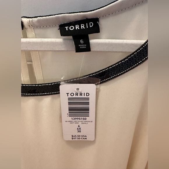 NWT Torrid Size 6X Blouse - Picture 6 of 6